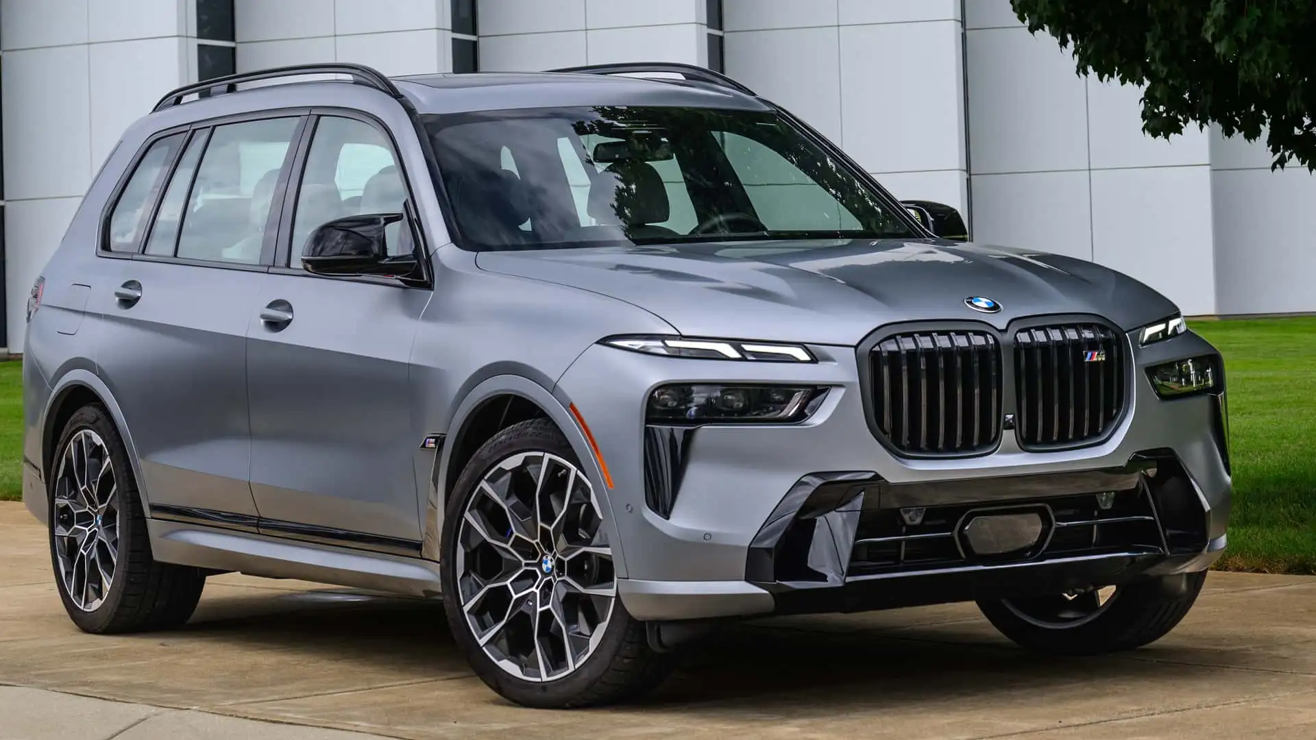 BMW presentó el X7 MildHybrid en Argentina