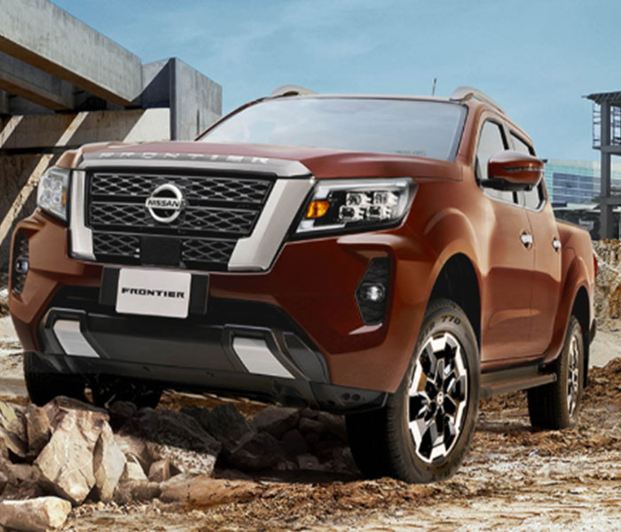 nissan-frontier-platinum-4x4-at