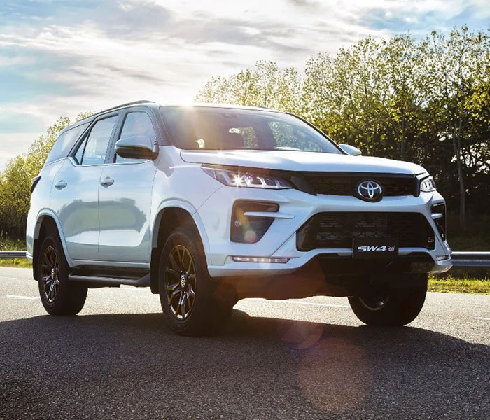 toyota-sw4-gr-s-2_8-tdi-6-at-7a
