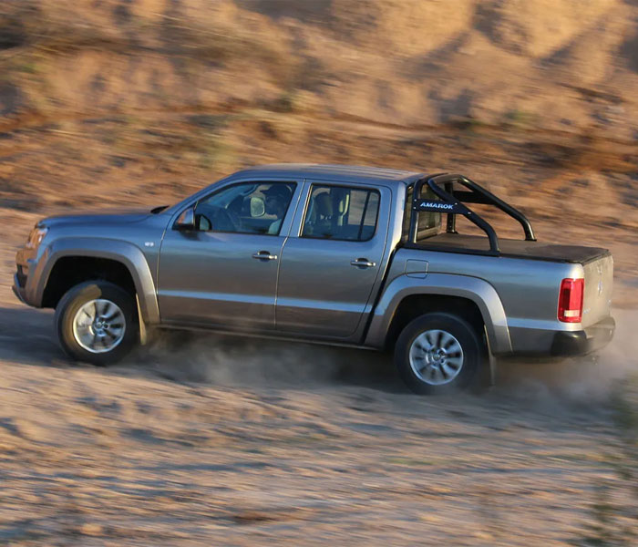 volkswagen-amarok-comfortline-4x2-automatica-180-cv
